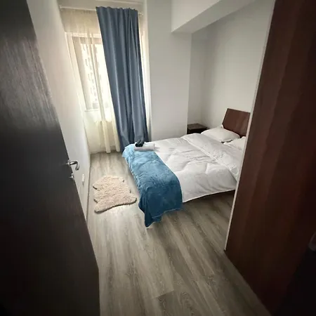 Vitan Deluxe Two-Bed Suite With Free Parking-3